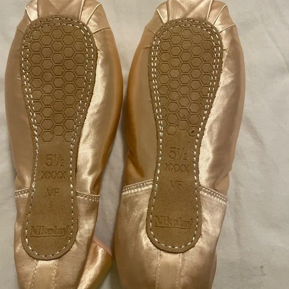 Victory Flex Pointe Shoes with ribbon and elastics - Women’s size 5.5 - Picture 4 of 5